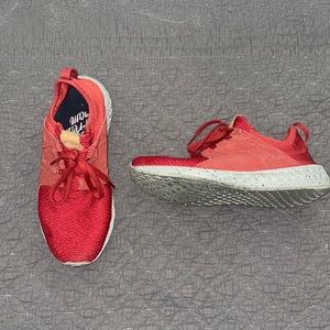 New Balance Red Cruz